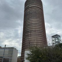Nettoyage complet des moquettes dans la célèbre Tour Crayon à Lyon ! - 69003