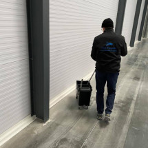 Nettoyage d’un entrepôt d’environ 2800 m2 en fin de chantier à Saint-Quentin-Fallavier - 38070