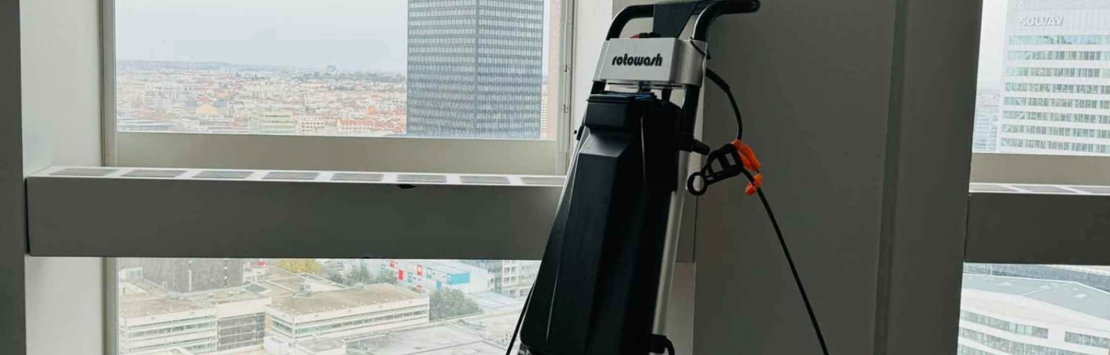 Nettoyage complet des moquettes dans la célèbre Tour Crayon à Lyon ! - 69003